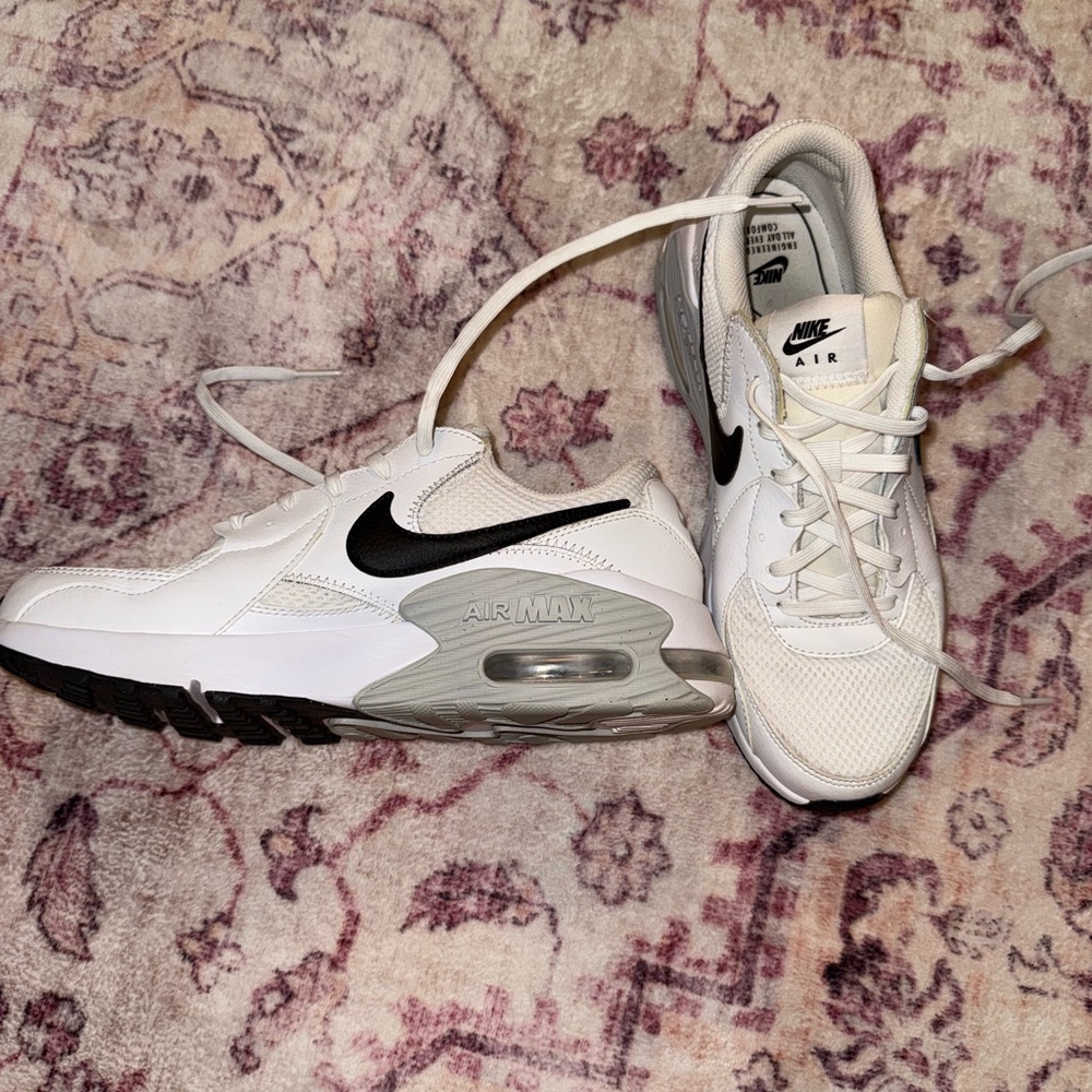 Nike Air Max White and Black Sneakers
